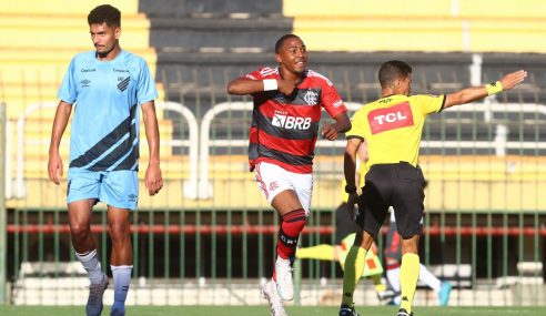 Flamengo goleia Athletico-PR e é semifinalista do Brasileiro Sub-20