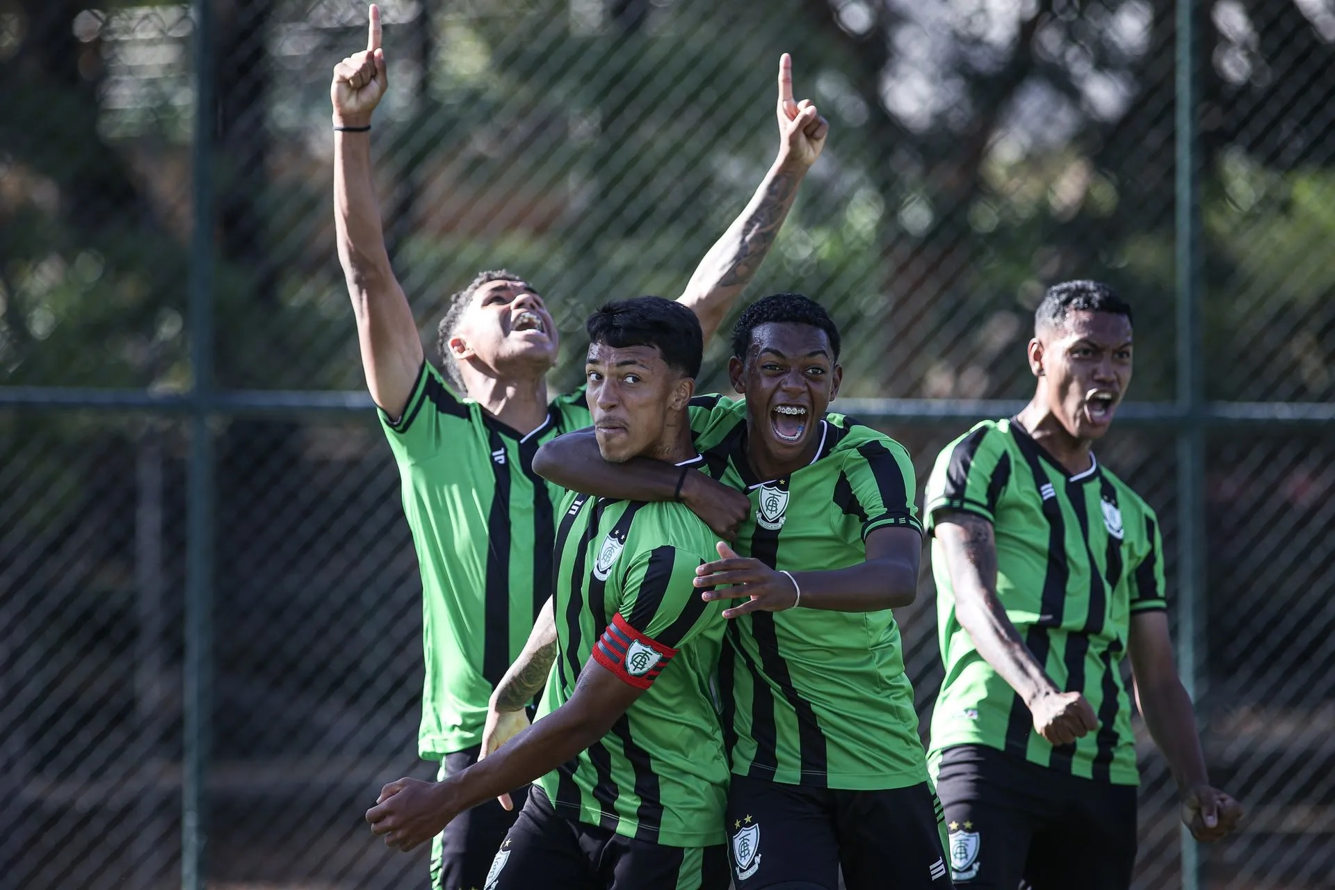 América-MG surpreende Flamengo e vence a primeira no Brasileiro Sub-17