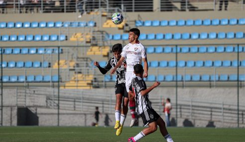 Fluminense vira nos acréscimos sobre o Atlético-MG, pelo Brasileiro Sub-17