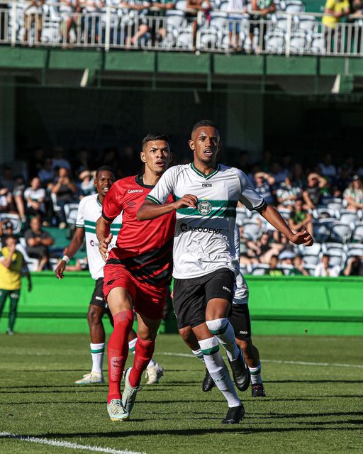 Coritiba vence clássico de ida das semifinais do Paranaense Sub-20