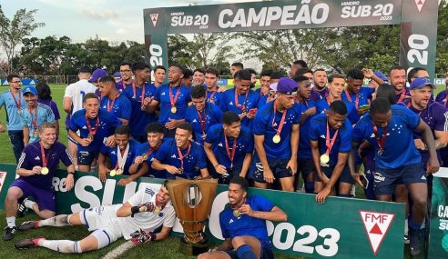 Cruzeiro vence no tempo normal e nos pênaltis e é bicampeão mineiro sub-20