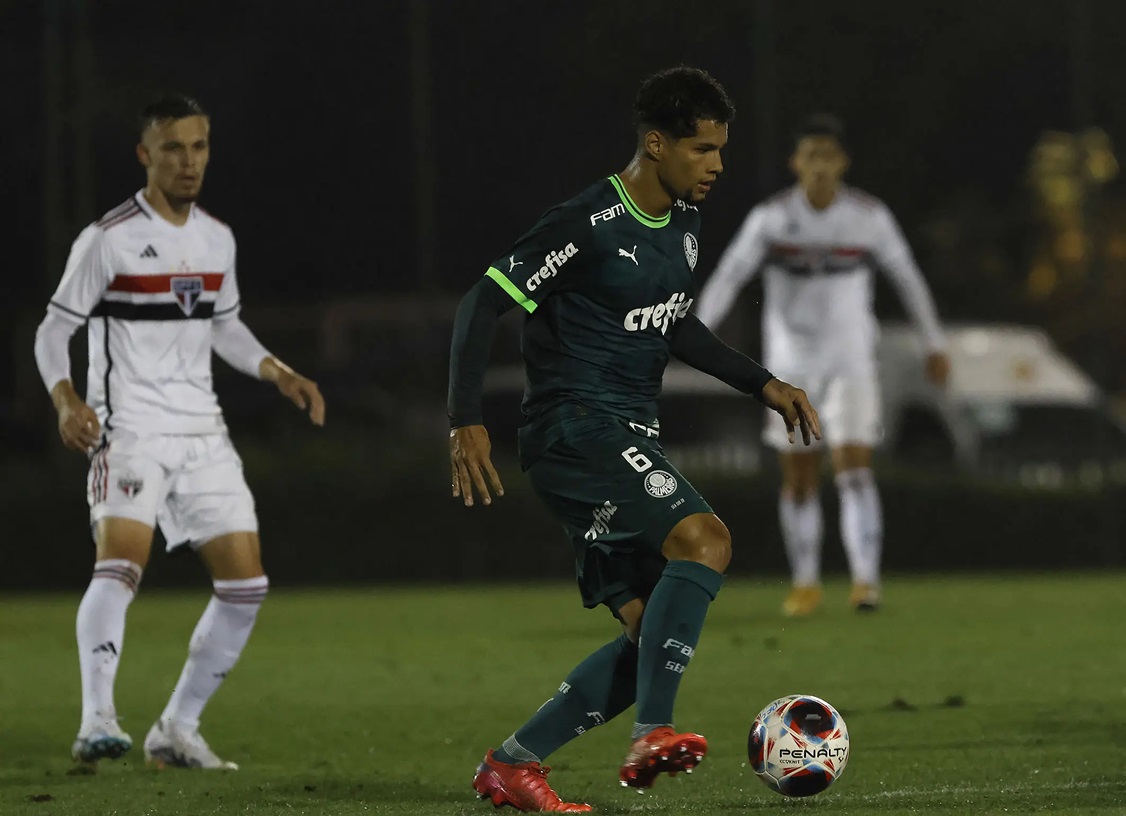 Com gol nos acréscimos, Palmeiras bate São Paulo, na ida da final do Paulista Sub-20