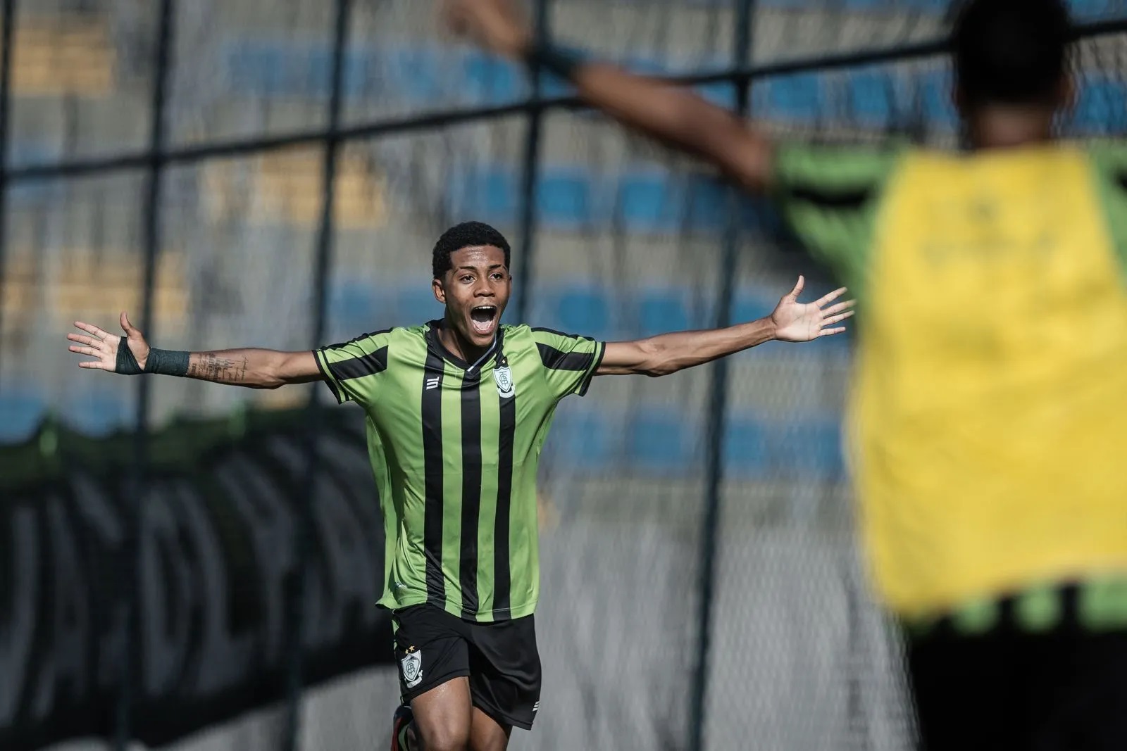 América-MG sofre, mas elimina Capital da Copa do Brasil Sub-17