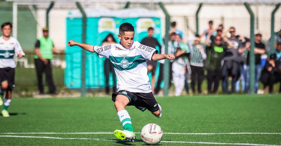 Conheça Arthur, a nova joia do Coritiba de apenas 13 anos
