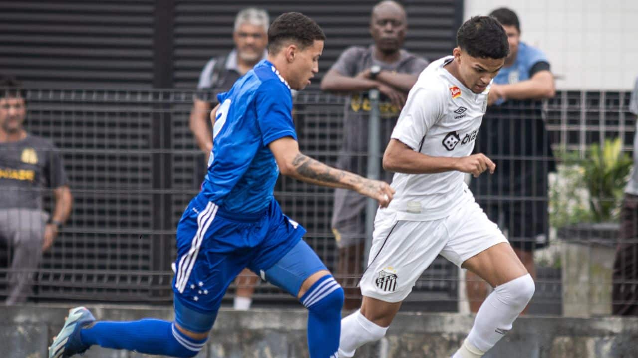 Santos goleia e vai à semifinal do Brasileiro Sub-17