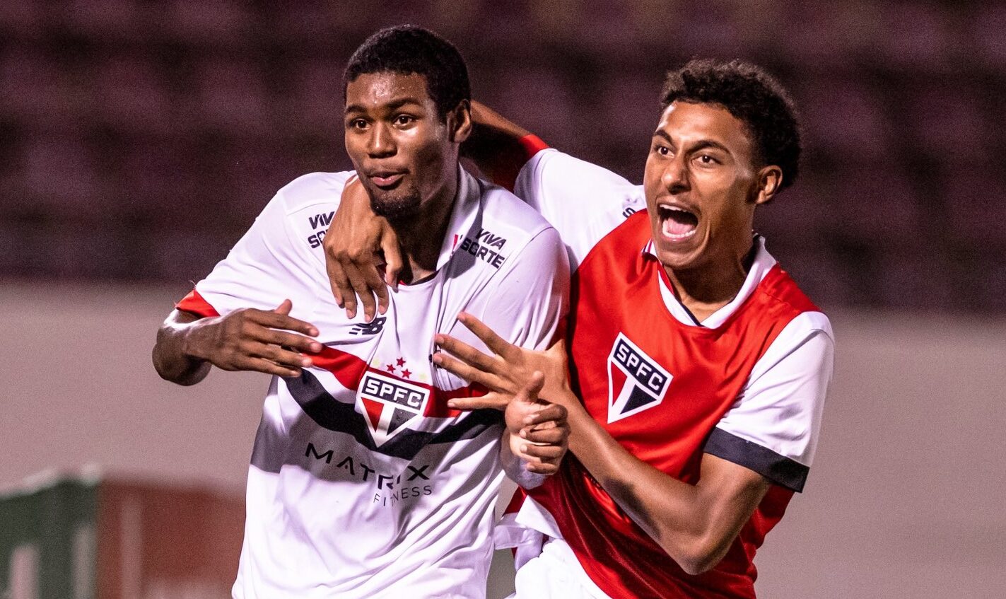 São Paulo e Corinthians decidem Copinha no retorno do Pacaembu