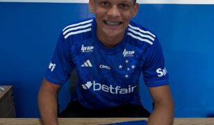 Confira as principais negociações do último mês no mercado da bola