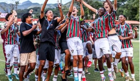 Fluminense ergue a Taça Guanabara Sub-15