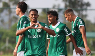 Palmeiras goleia e segue 100% no Paulista Sub-20