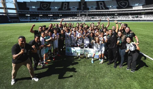 Botafogo conquista o Metropolitano Sub-12 contra o Vasco no Nilton Santos