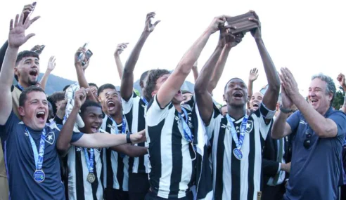 Botafogo vence o Flamengo na Gávea e é campeão carioca Sub-17