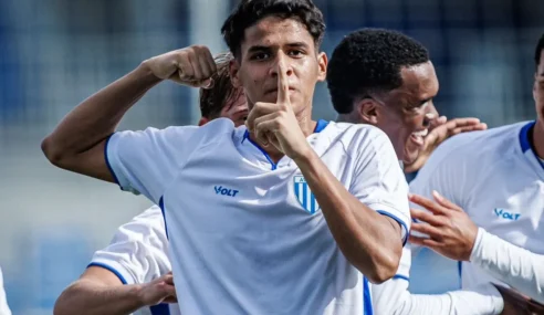 Avaí: Weillon supera lesão e mira destaque na temporada