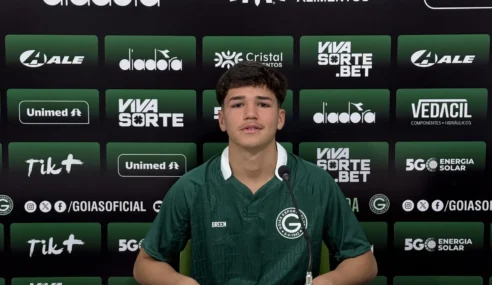 Goiás acerta a contratação de Vitor Adriano, joia do futebol paranaense