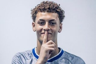 Conheça Caio Veiga, goleiro de 15 anos e personalidade de gente grande a serviço do Avaí
