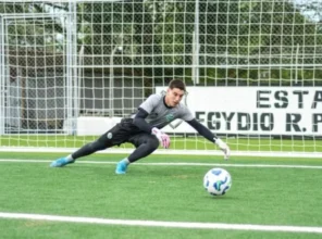 Juventude encaminha venda de goleiro para o futebol dos Emirados Árabes