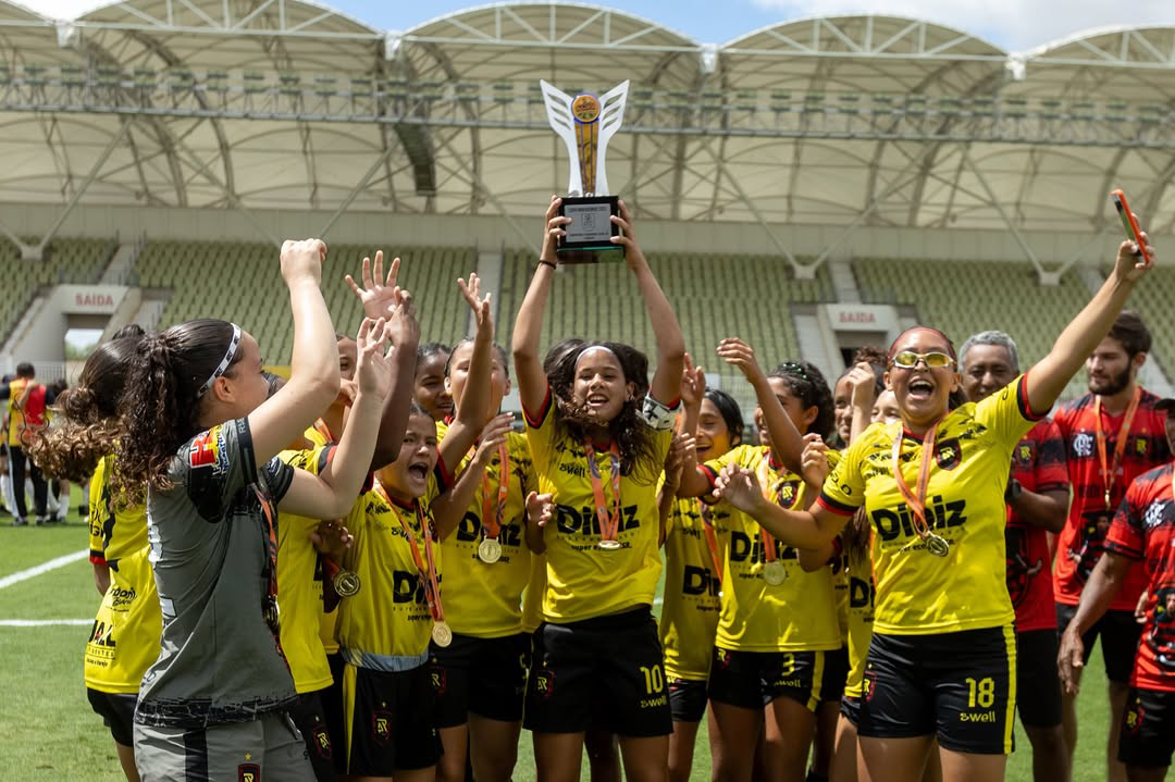 R4 conquista bicampeonato da Copa Manjadinho Feminino Sub-15 Cariri