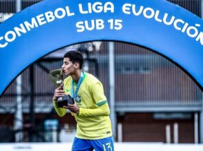 Guilherme Silva celebra primeiro título internacional pela Seleção Brasileira Sub-15