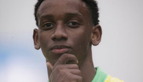 Conheça a história de superação de Gabriel Mec, o talento do Grêmio que driblou a fome e a falta de moradia