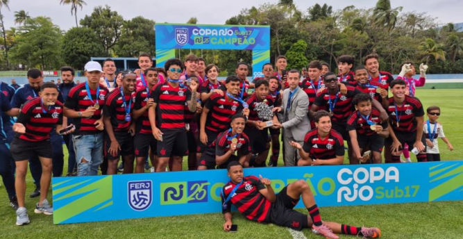 Flamengo bate Vasco nos pênaltis e fatura tri da Copa Rio Sub-17