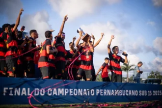 Sport vira com um a menos, goleia o Náutico e conquista o bicampeonato pernambucano Sub-15