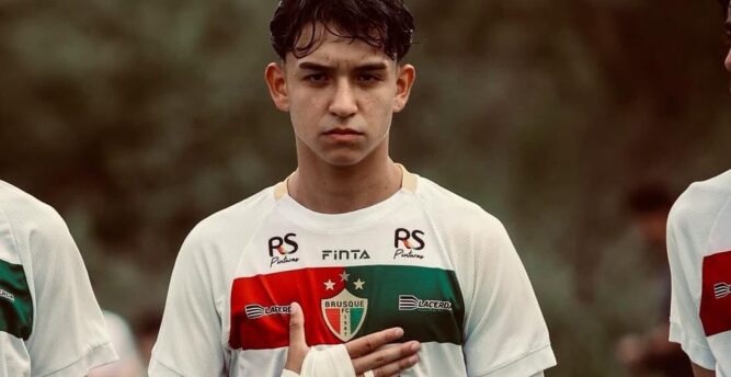 Joia do Brusque alcança números relevantes e vira peça-chave nas conquistas do clube