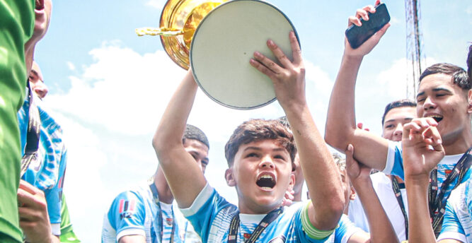 Julio Cezar chega ao quarto título da Copa Bandeirante e vive momento de afirmação na base