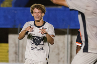 Copinha tem dia de vitórias dos favoritos e 18 classificações