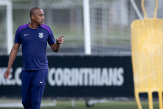 Corinthians anuncia novas mudanças na base com saídas de coordenador e auxiliar