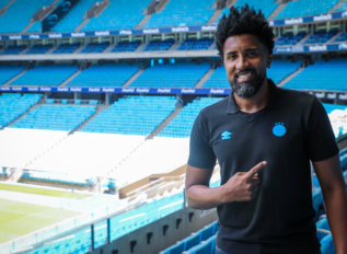 Grêmio anuncia campeão da Libertadores como técnico da equipe sub-14