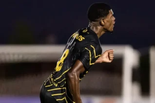 “Parecia videogame”: a história de superação de Breno Cristian, destaque do I9 FC na Copinha