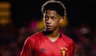 Botafogo/RJ negocia com o Sport/PE a contratação do volante Zé Lucas