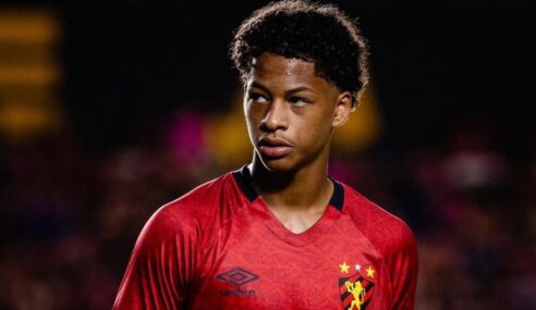 Botafogo/RJ negocia com o Sport/PE a contratação do volante Zé Lucas