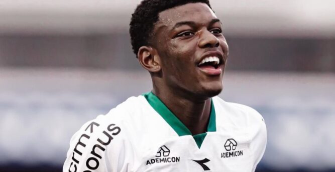 Coritiba recebe investida do Flamengo por promessa da base