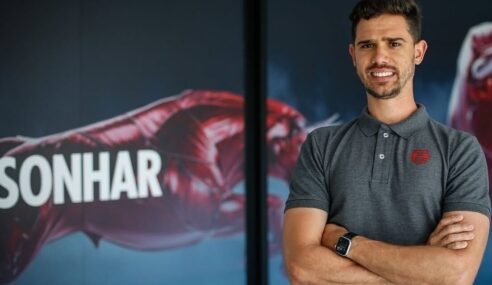 Fernando Oliveira tem contrato renovado pelo Red Bull Bragantino até 2028