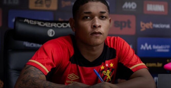 Joia da base, Ruan Melo firma vínculo profissional com o Sport até 2028