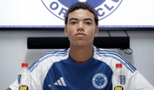 Promessa do Cruzeiro e da Seleção Sub-16 assina primeiro contrato profissional