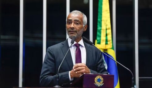 Romário apresenta projeto para reforçar proteção a atletas das categorias de base