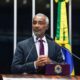 Romário apresenta projeto para reforçar proteção a atletas das categorias de base