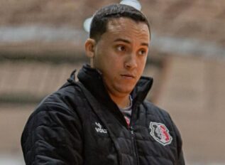 Santa Cruz anuncia Felipe Araújo como novo técnico do Sub-15