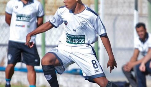 Vasco traz três jogadores do Meia Noite