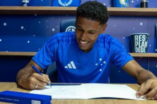 Cruzeiro renova com volante campeão da Copinha até 2028