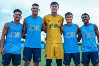 Grêmio/RS oficializa promoção de cinco joias da base ao elenco profissional