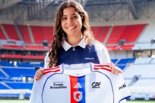 Joia brasileira de 16 anos, Giovanna Waksman acerta com o Lyon
