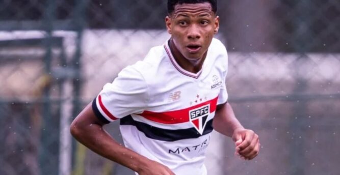 Joia do Ceará fecha com o São Paulo e assina vínculo profissional