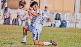 Meia do 1992 Clube mira artilharia e espaço no profissional