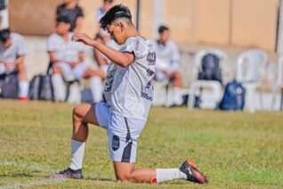 Meia do 1992 Clube mira artilharia e espaço no profissional