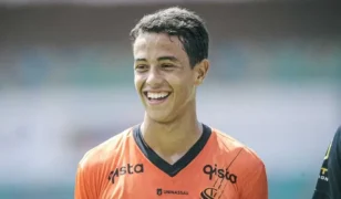 Meia Guilherme Abreu é o novo reforço do Ceará