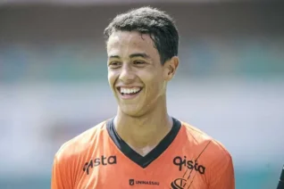 Meia Guilherme Abreu é o novo reforço do Ceará