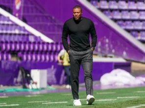 São Paulo encaminha acerto com Júlio Baptista para comandar o sub-20