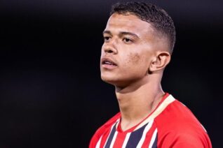 São Paulo renova com joia da base e fixa multa de R$ 604 milhões